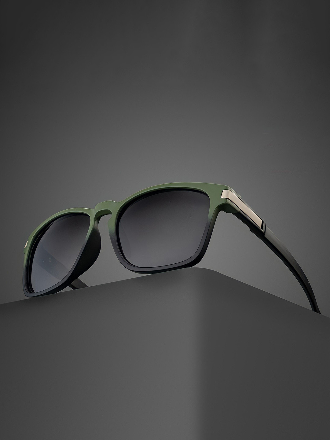 AFERELLE Unisex Square Polarized Sunglasses