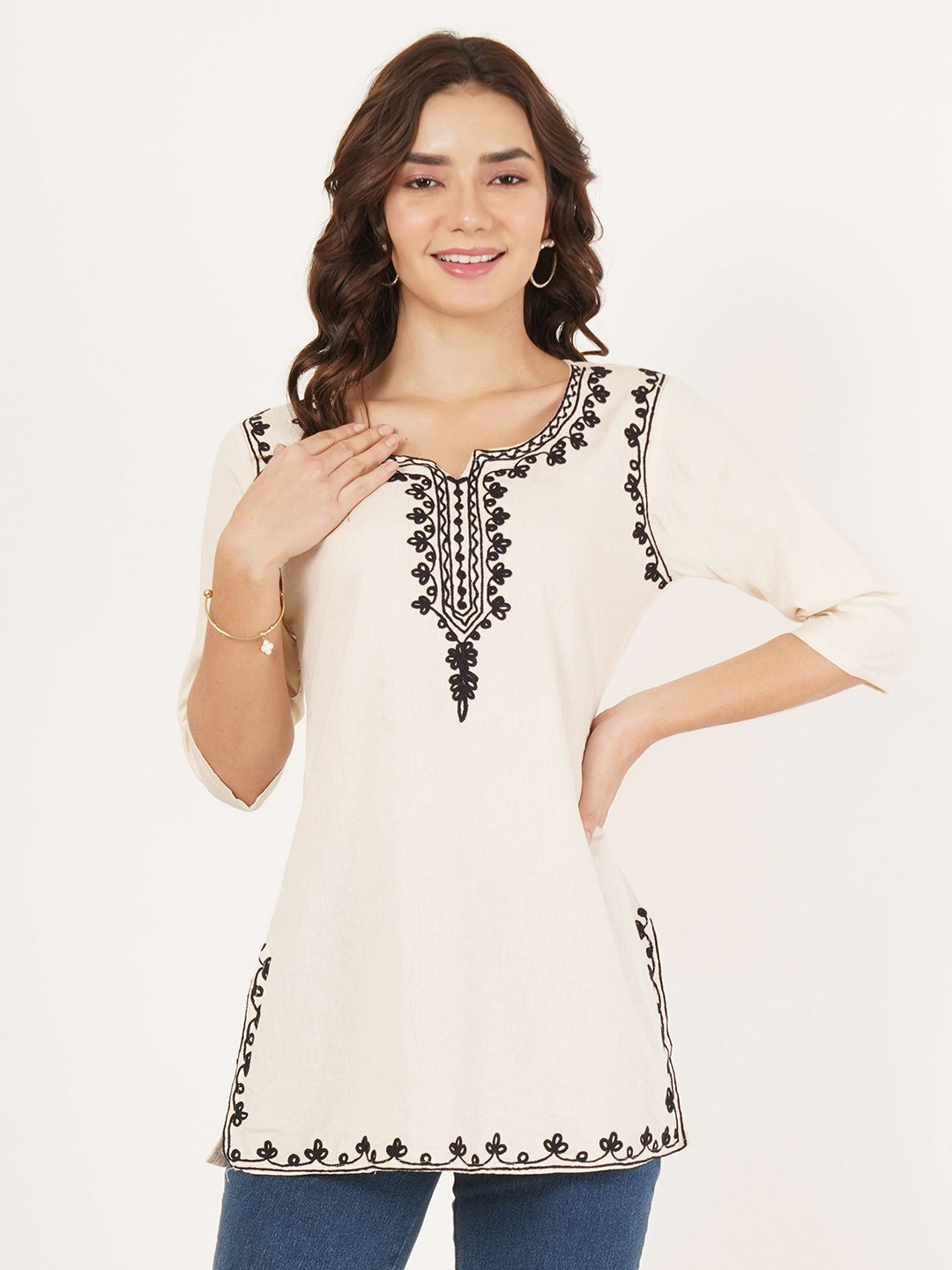 Ethic Glance Ethnic Motifs Embroidered V-Neck Khadi Kurti