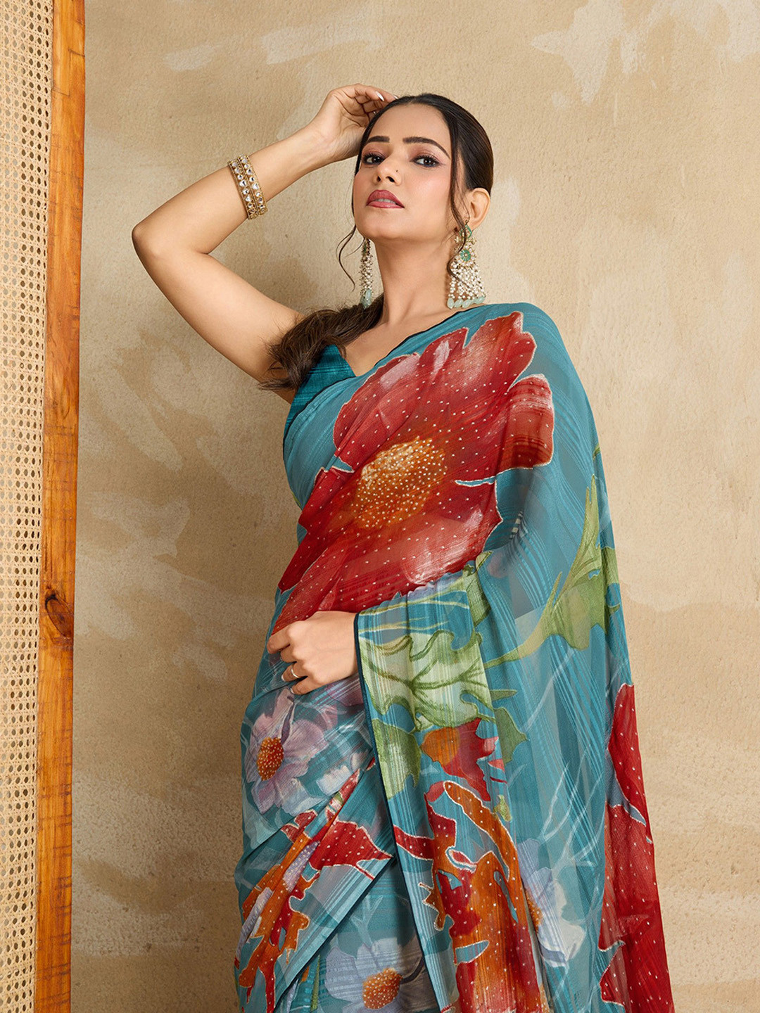 KALINI Floral Printed Zari Saree
