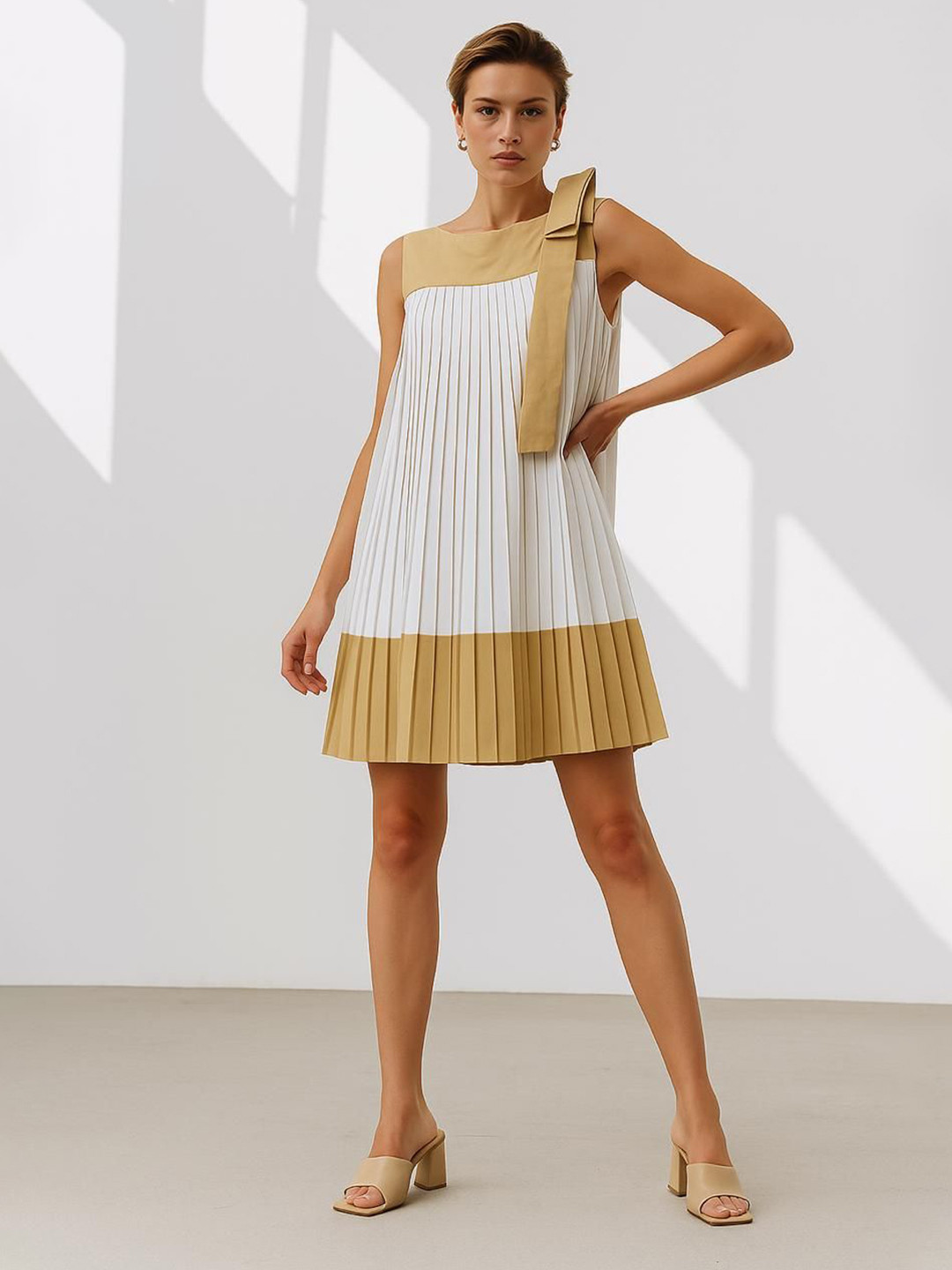 sollobell Women Colourblocked Boat Neck Accordion Pleats Detail A-Line Midi Dress