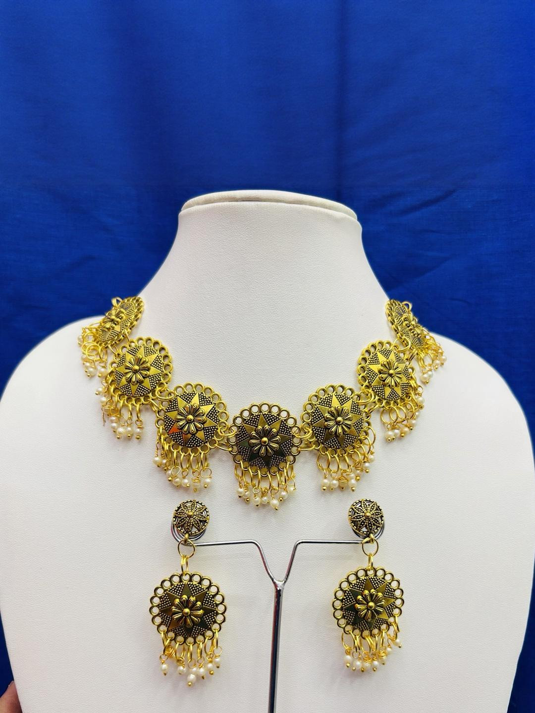 BONGO NARI BOUTIQUE Gold-Plated Jewellery Set