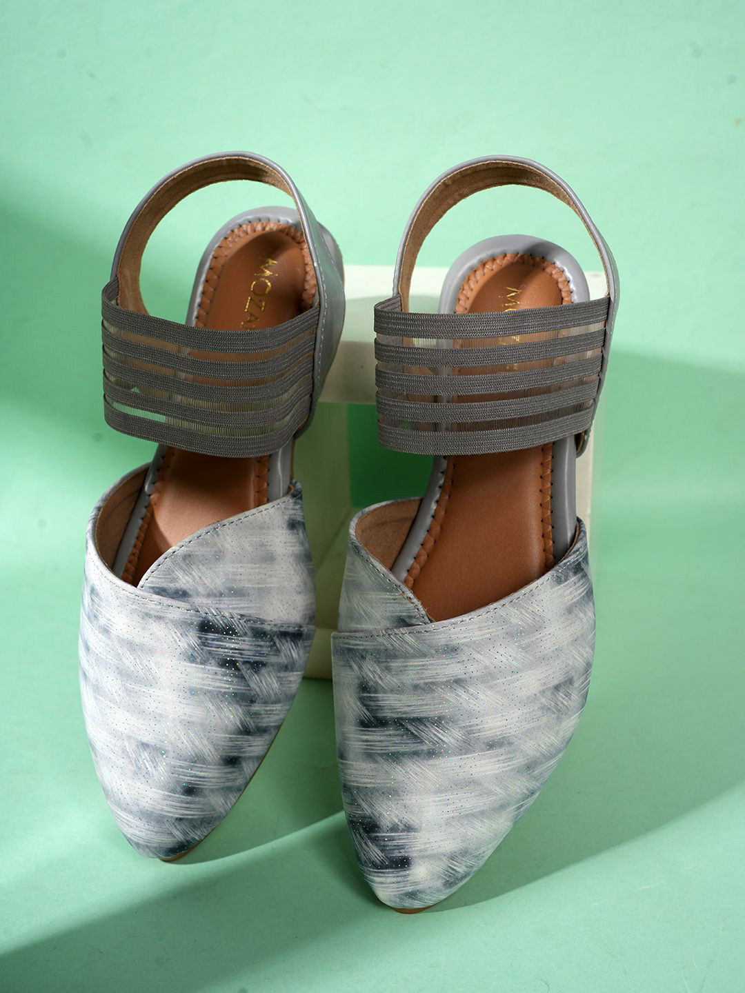 MOZAFIA Women Printed Pointed Toe Flats