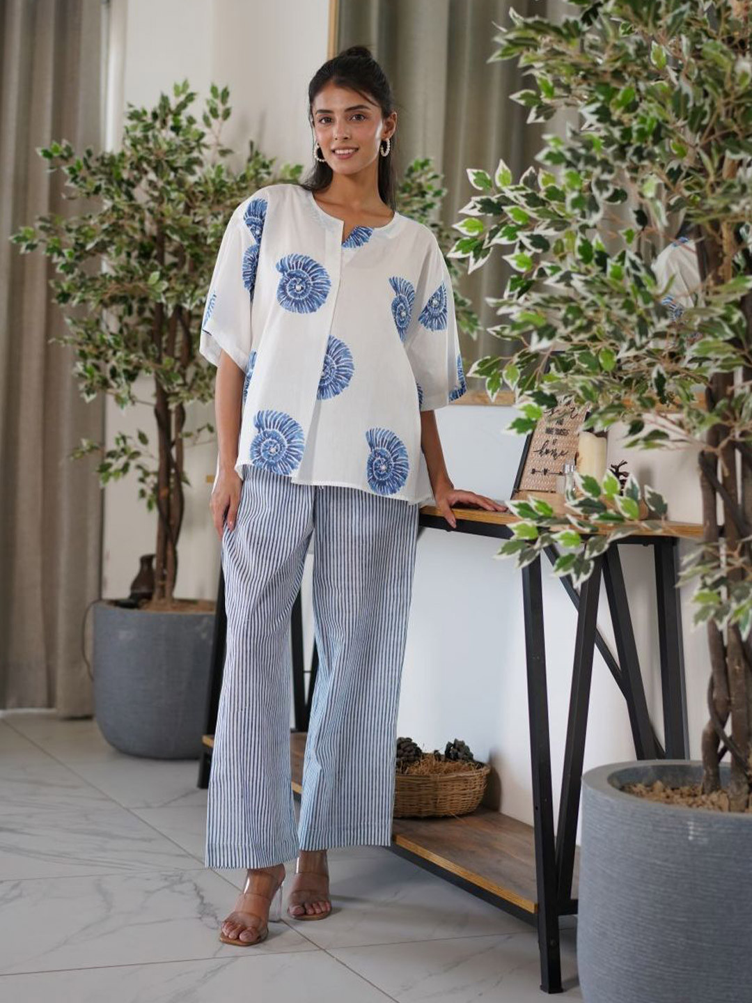 The Quince Life Women Sea Swirl Printed Short Sleeve One Size Cotton Top