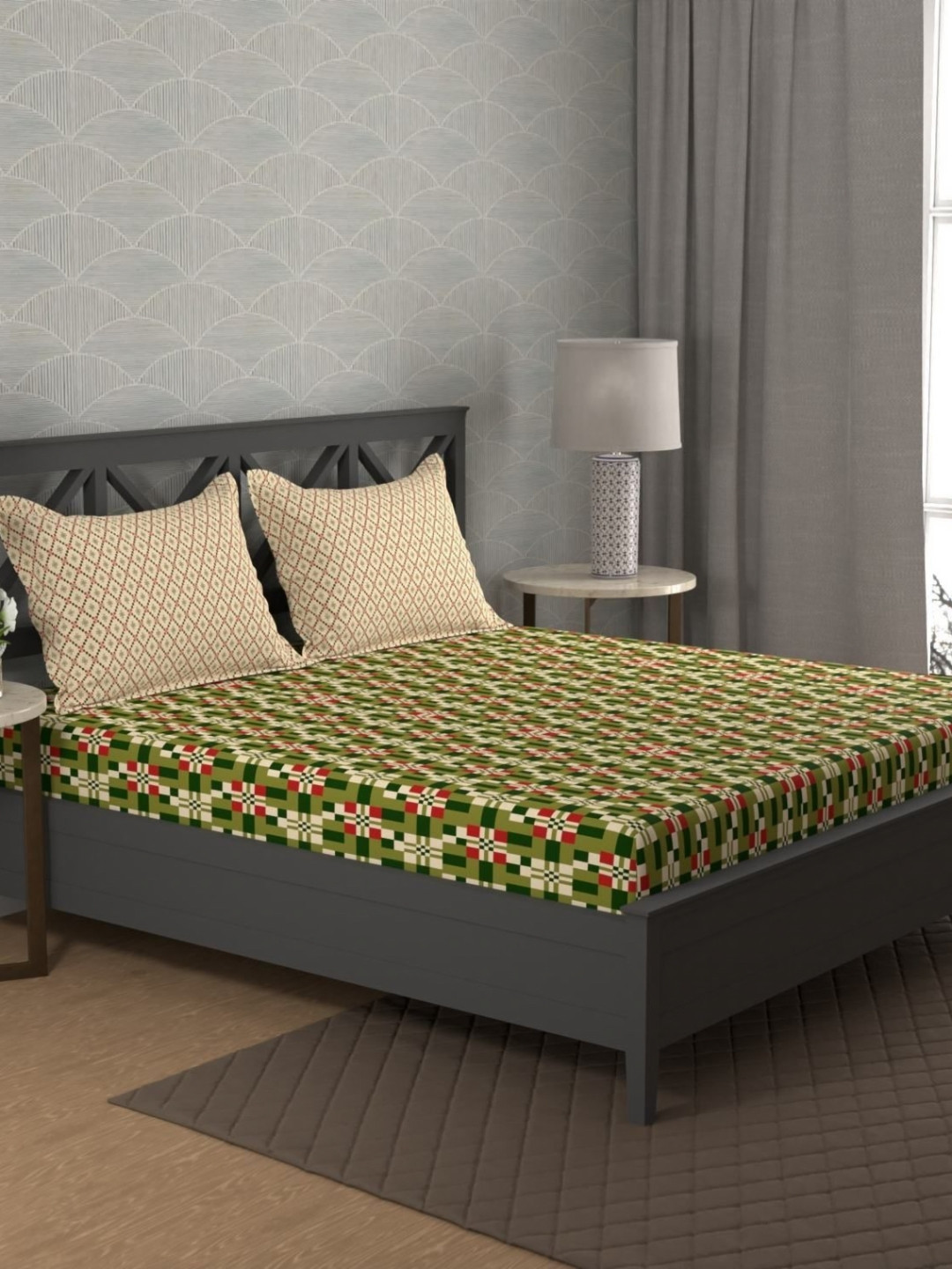 home expressions Ambrosia Green & Red Printed 120TC Super King Bedsheet Set-2.74m X 2.74m