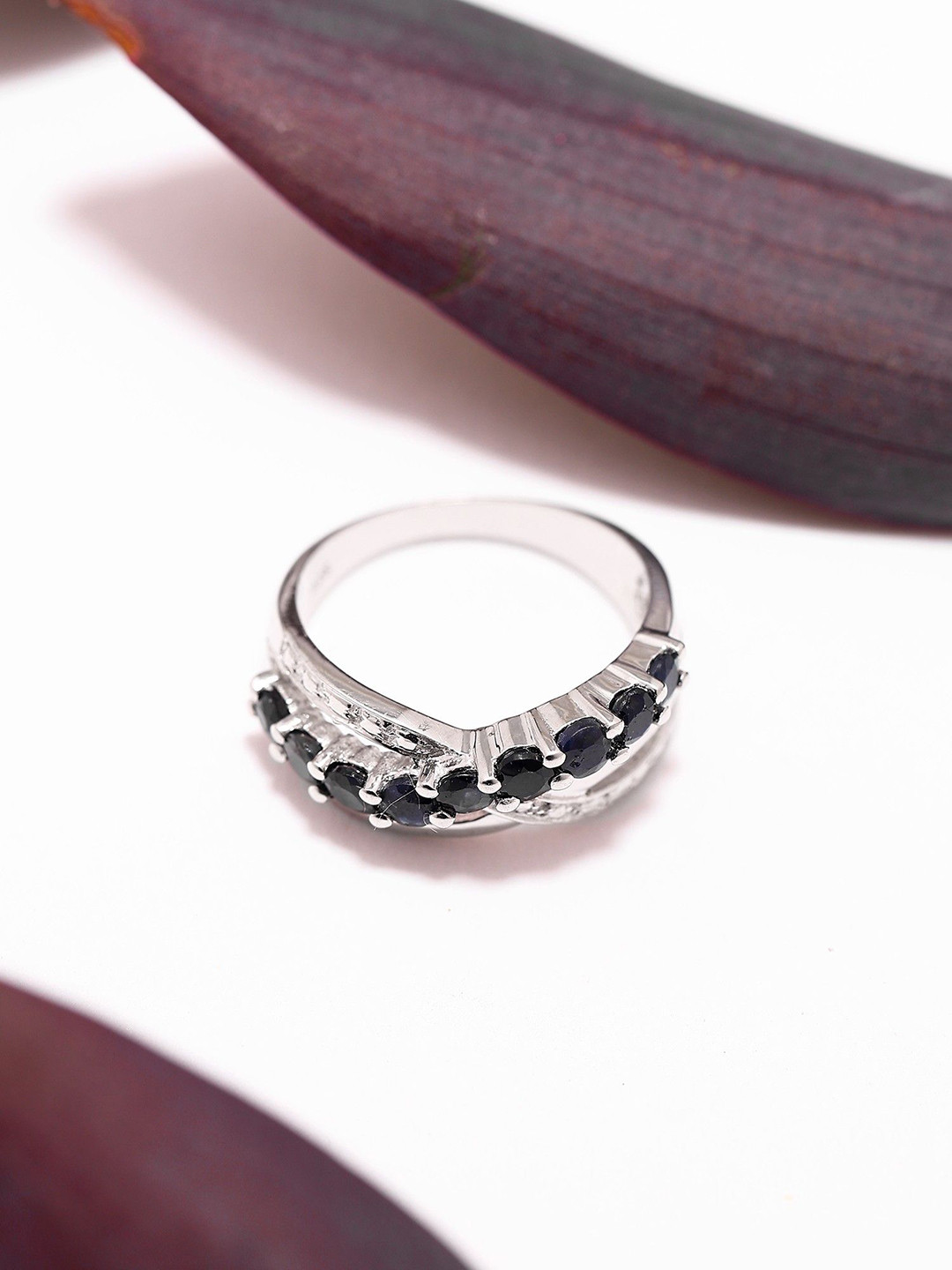 Exotic India 925 Sterling Silver Sapphire Stone-Studded Finger Ring