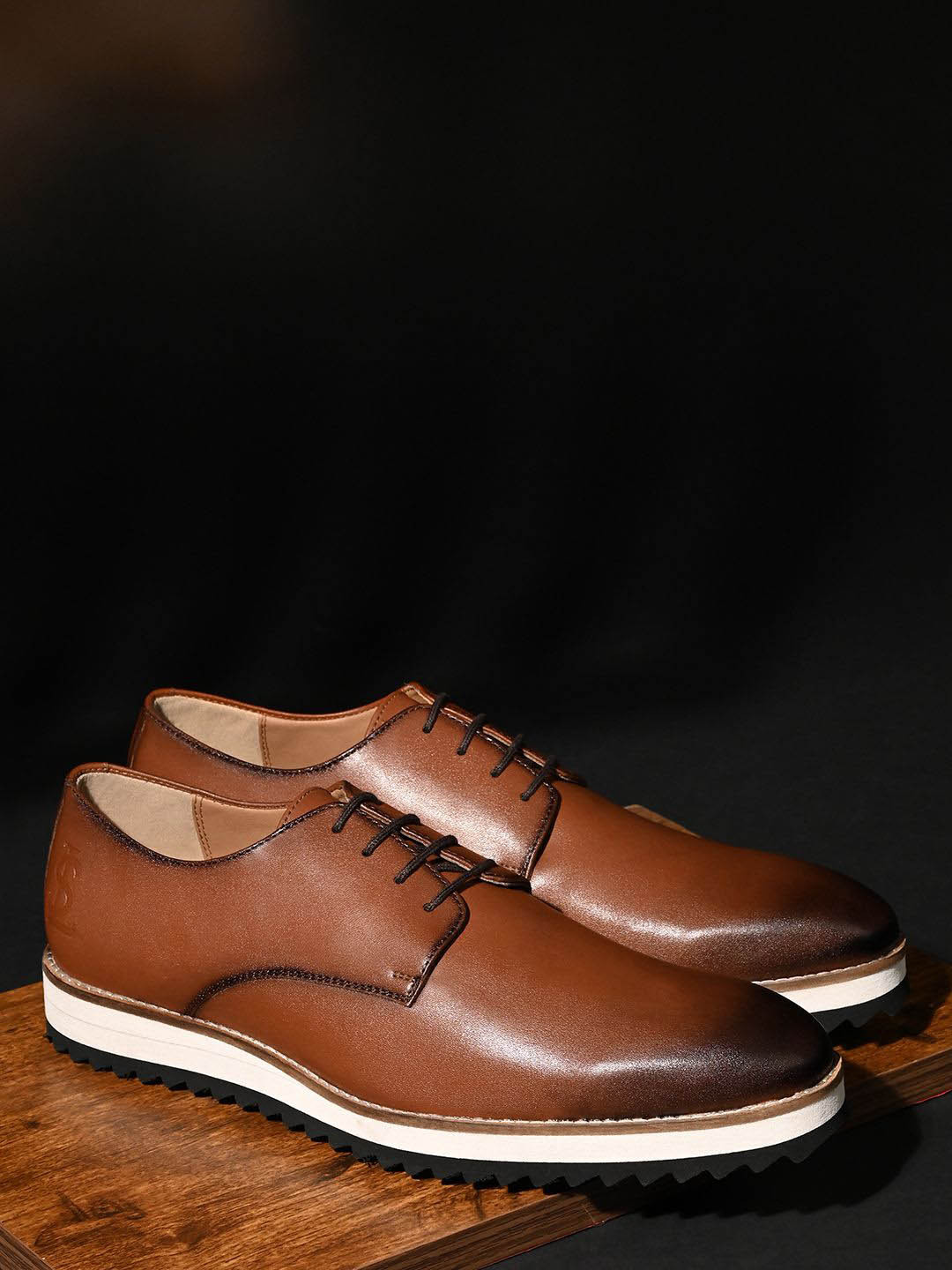 LOUIS STITCH Men Tan Ultra Lightweight Derbys