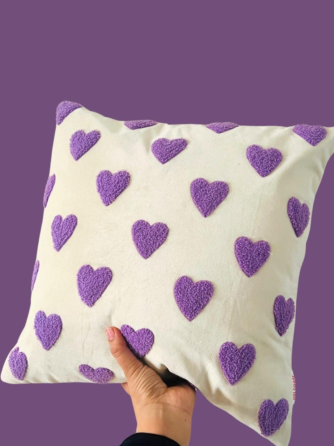 del hogar Off White & Purple Velvet Square Cushion Covers