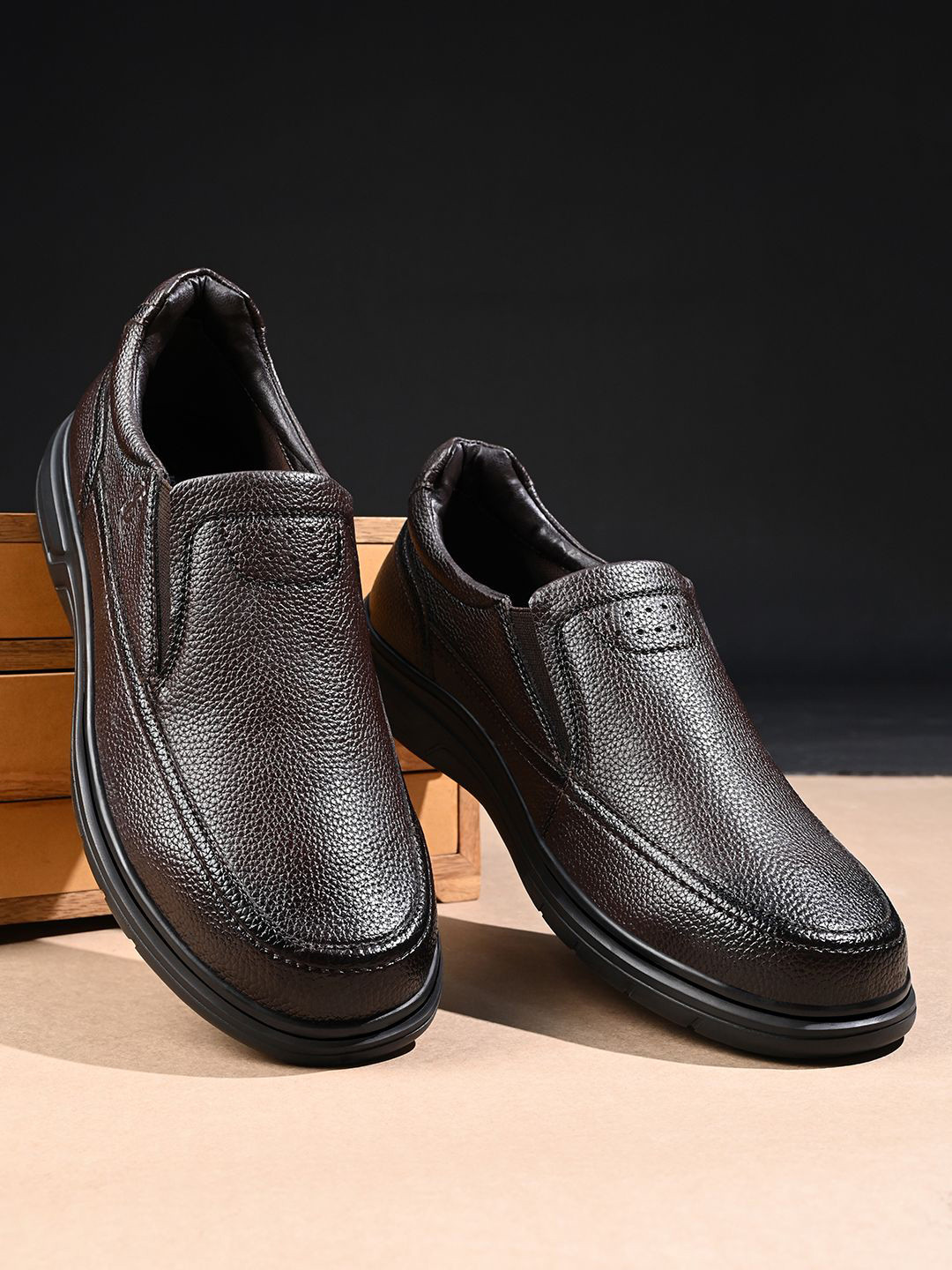 LOUIS STITCH Men Brunette Brown Milled Lightweight Slip-On Moccasin