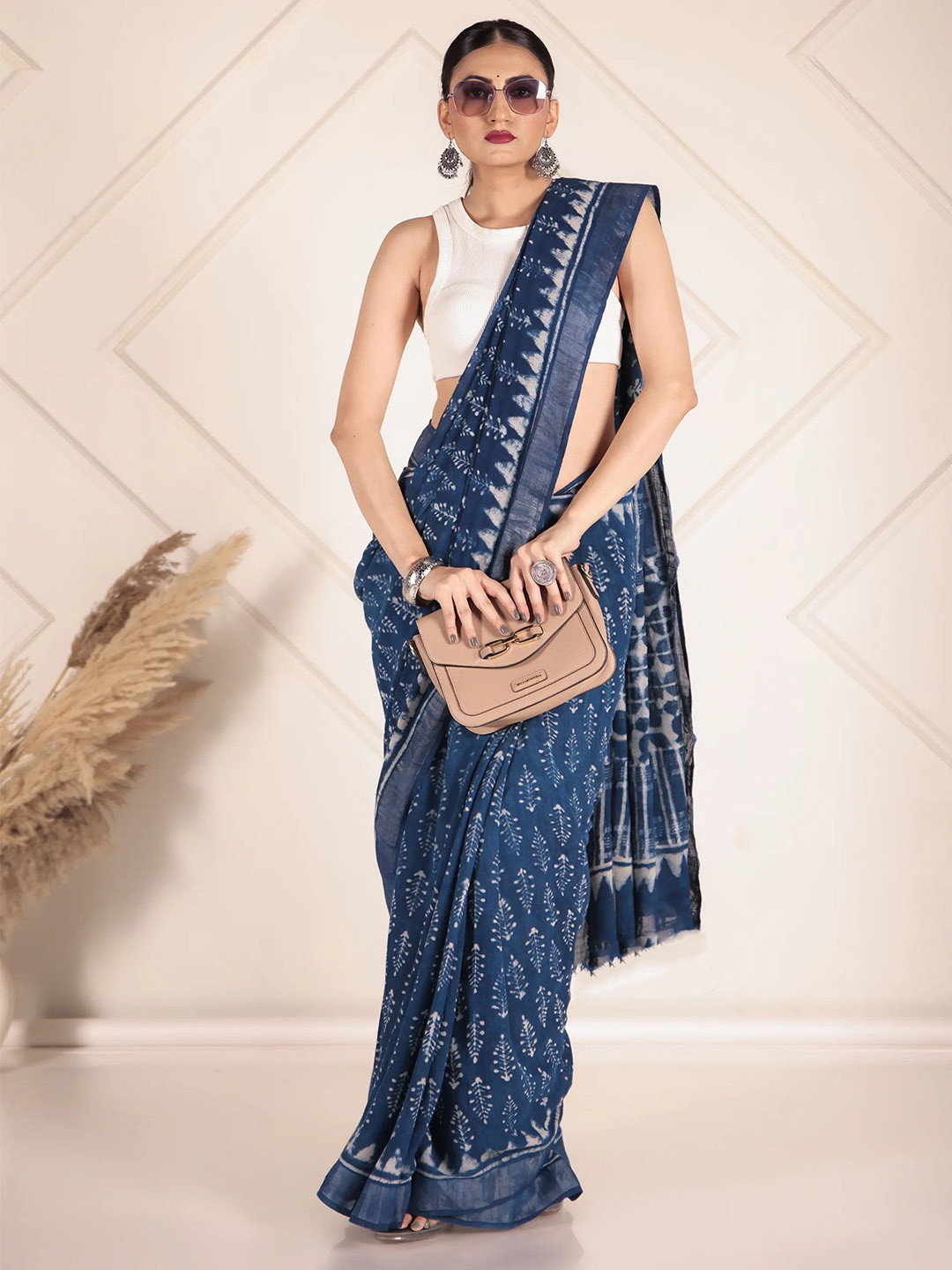 STAVA CREATION Women  Pure Linen Zari silver Border Digital Printed Saree