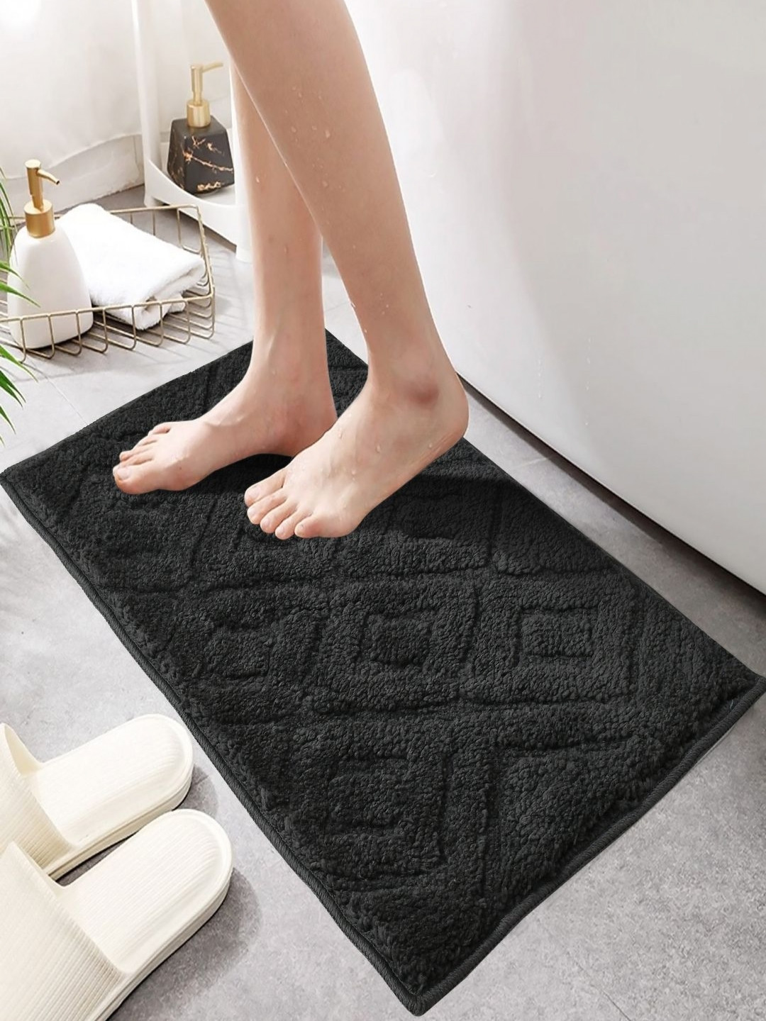 MAA HOME CONCEPT Grey Textured Microfiber Anti-Skid Bath Mat