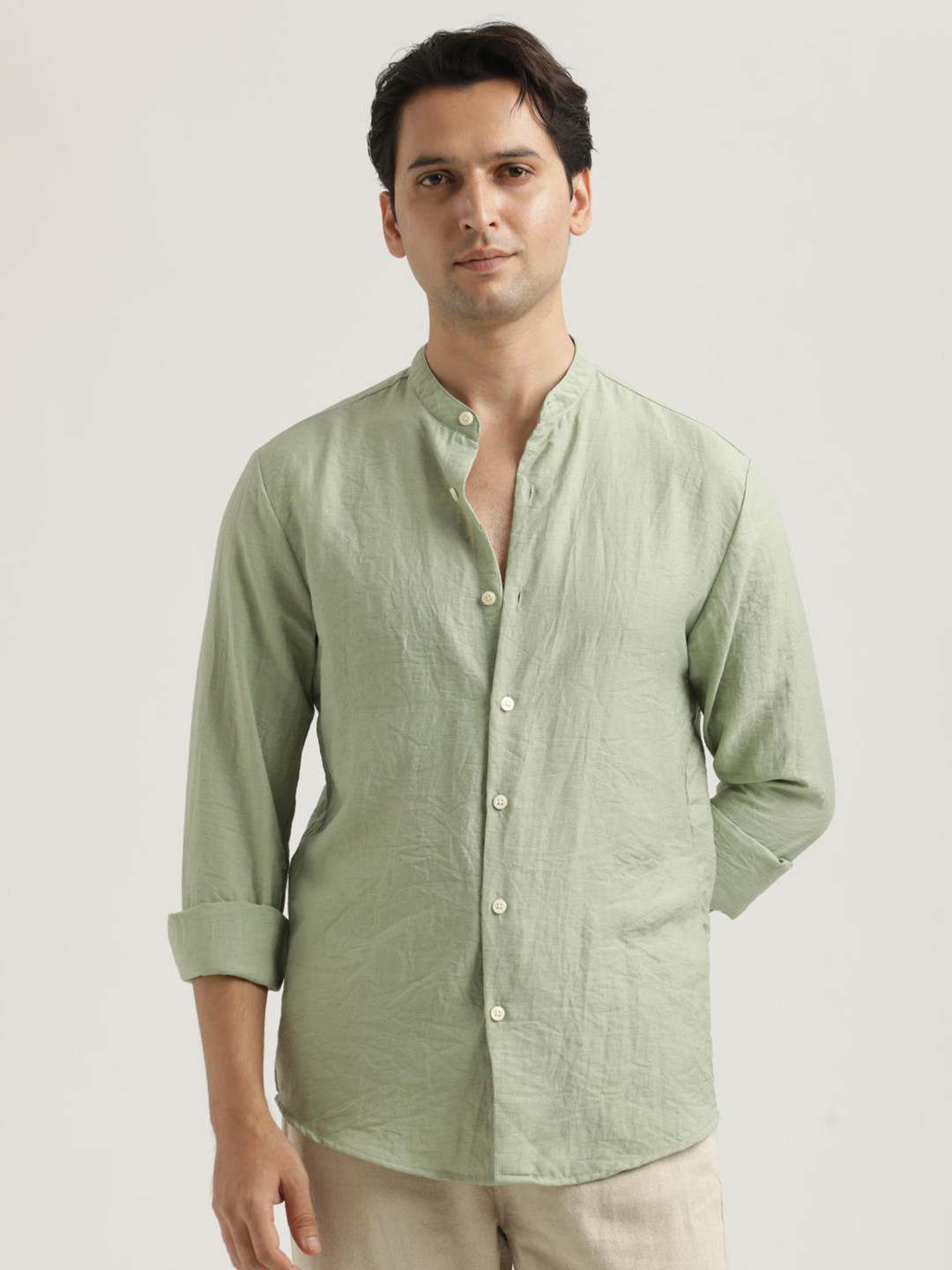 Blu MNKY Men Smart Fit Solid Mandarin Collar Casual Shirt
