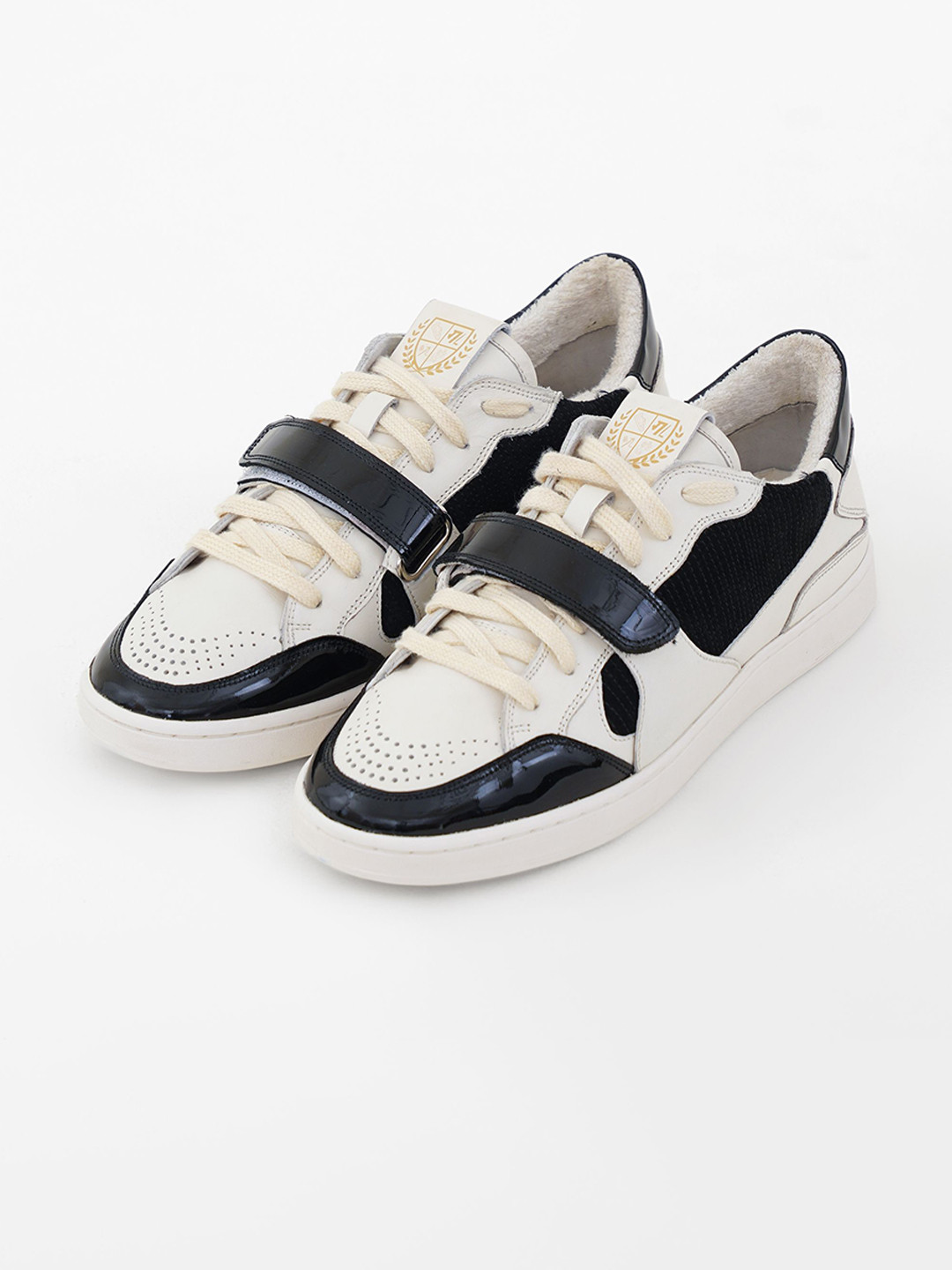 GULLY LABS Class Rebels Men Leather Round Toe Sneakers