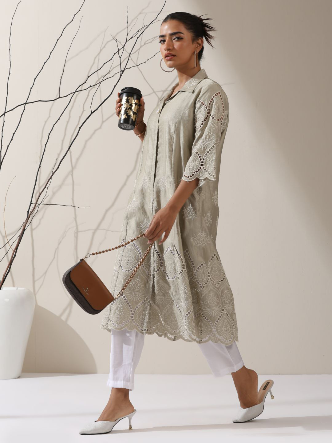 Swtantra Floral Self Design Shirt Collar Thread Work Kurta With Palazzos