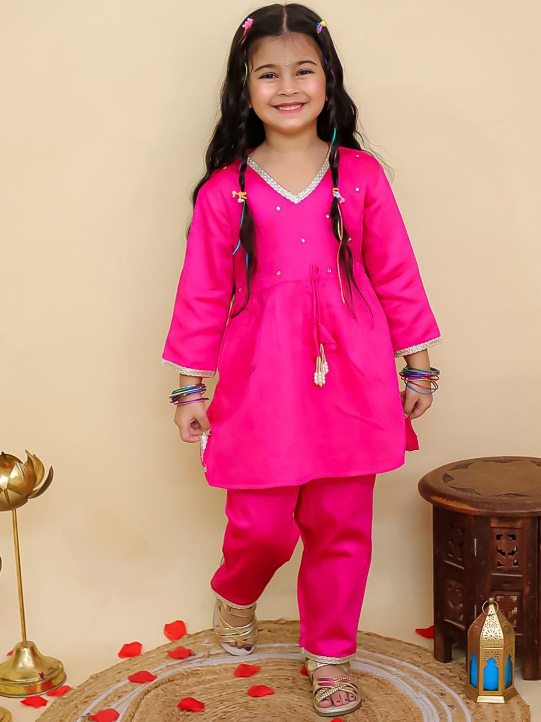 Aj DEZInES Girls Yoke Design Pink Cotton 3/4th Sleeves Solid Suit Set