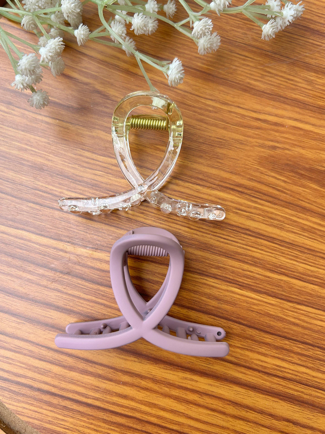 Radhya Accessories Women Set Of 2 Loop Hair Claw Clips