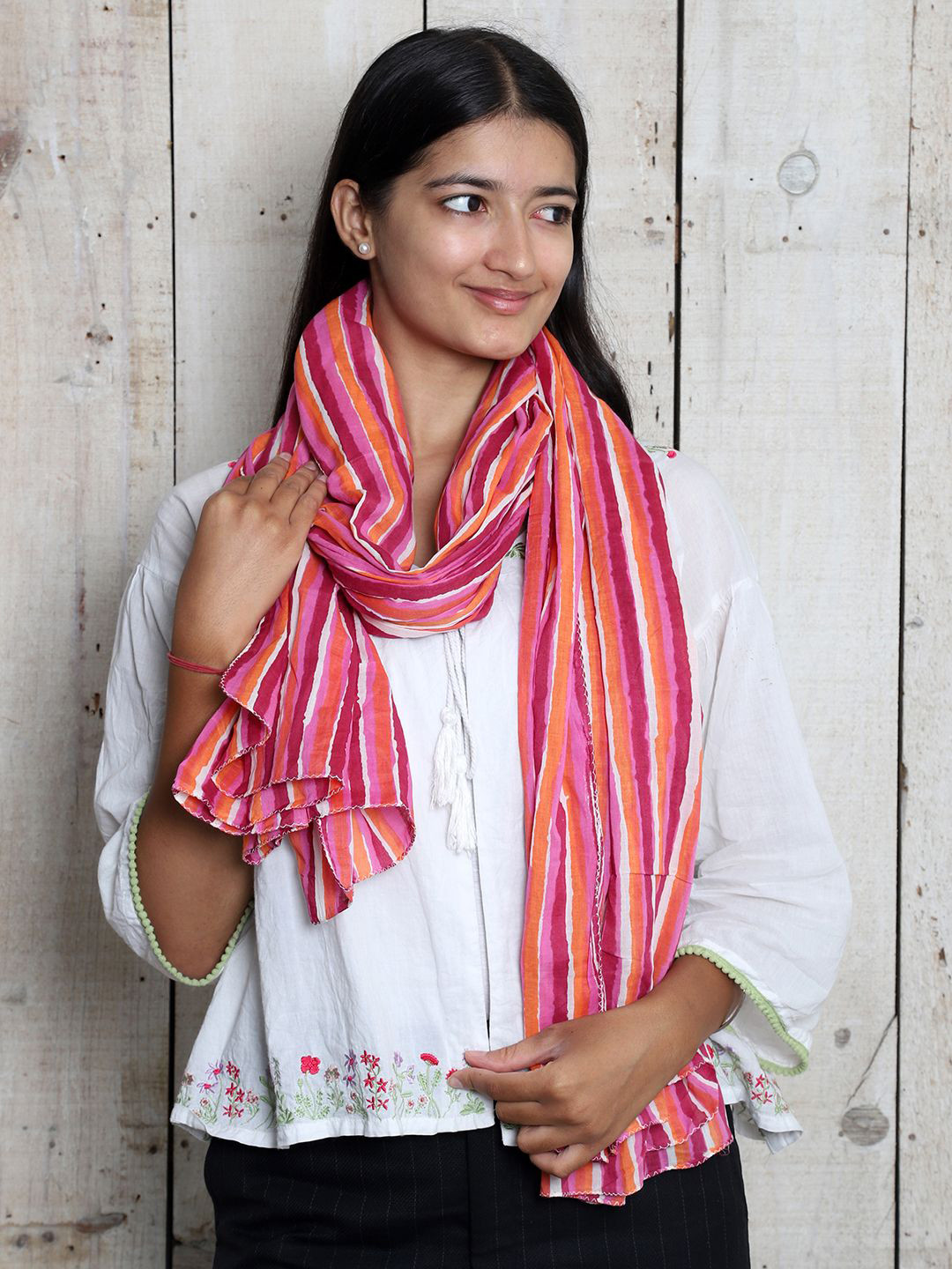 Contrast Living Women Striped Frayed Scarf