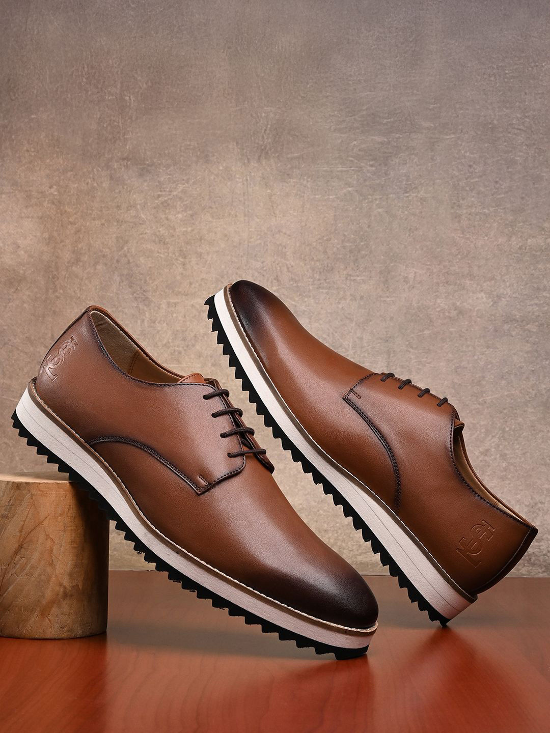 LOUIS STITCH Men Tan Ultra Lightweight Derbys
