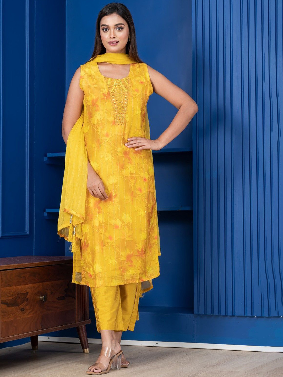 SHREE BALAJI Floral Printed Sleeveless Thread Work Pure Silk Kurta With Trousers & Dupatta