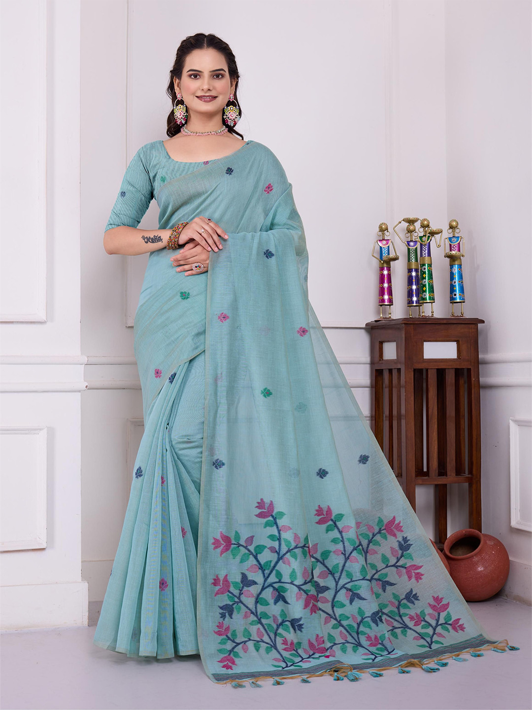 GAJARAI Woven Design Jamdani Saree