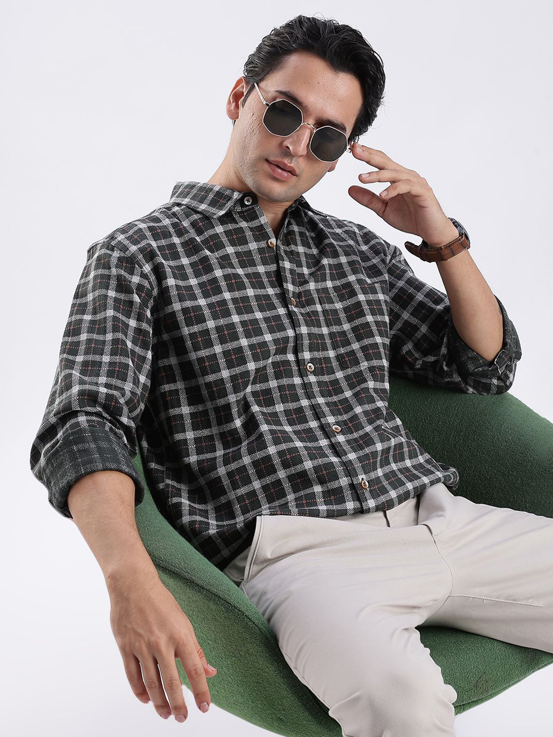 Guns & Sons Men Modern Fit Checked Spread Collar Cotton Casual Shirt