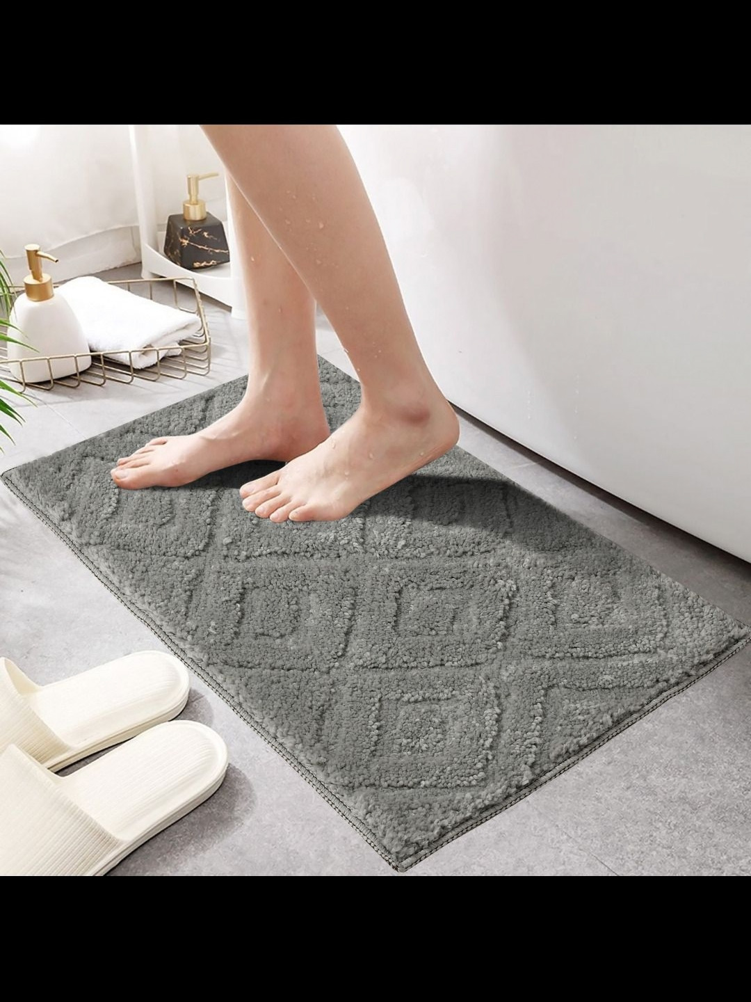 MAA HOME CONCEPT Grey Textured 110 GSM Microfiber Anti-Skid Bath Mat