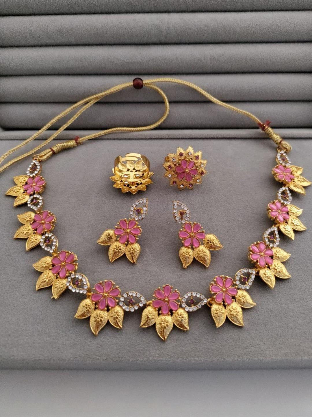 niva fashion Women Pink Necklace and Chains