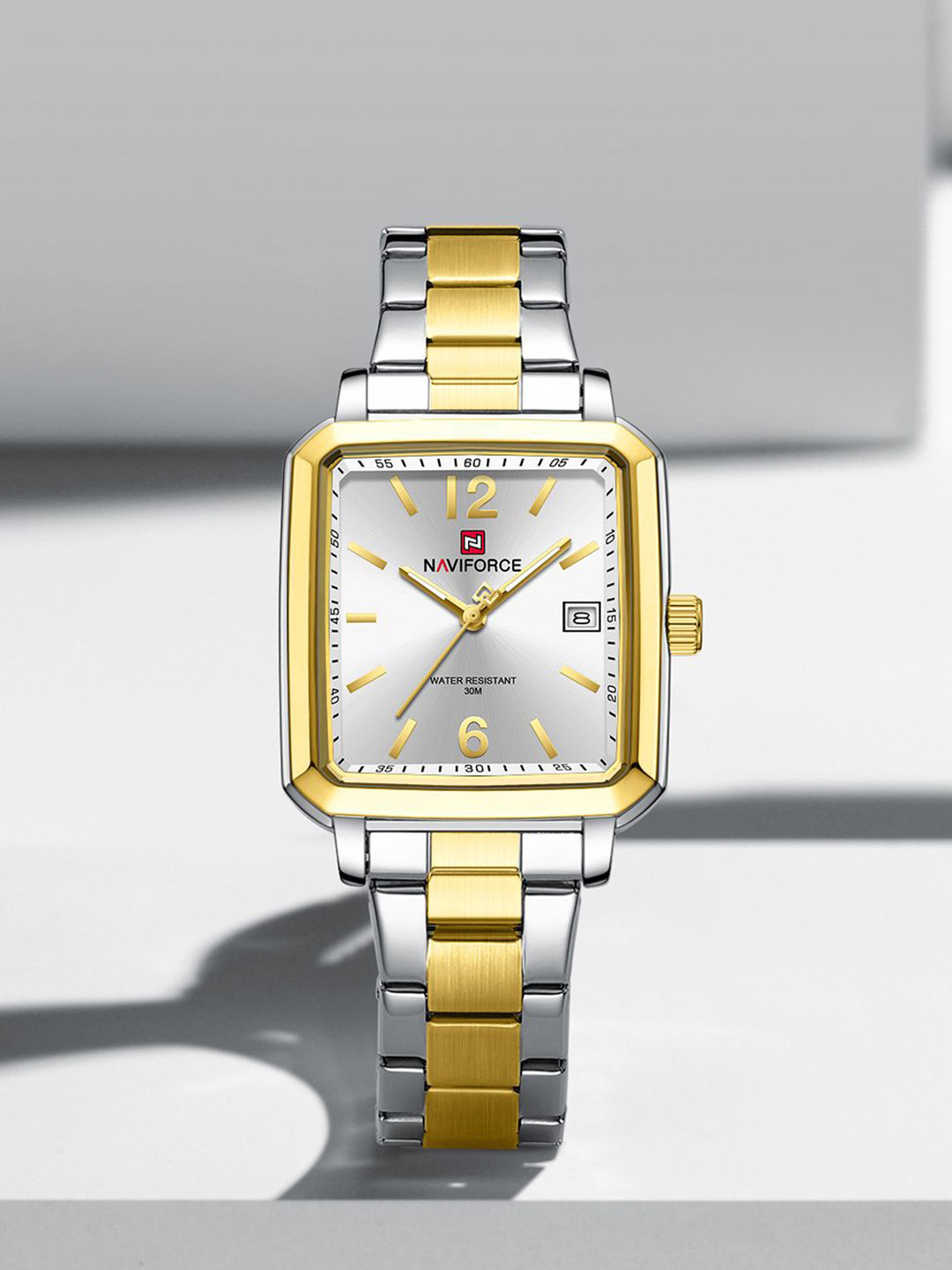 Naviforce Men Bracelet Style Straps Analogue Watch NF9252G_S W G