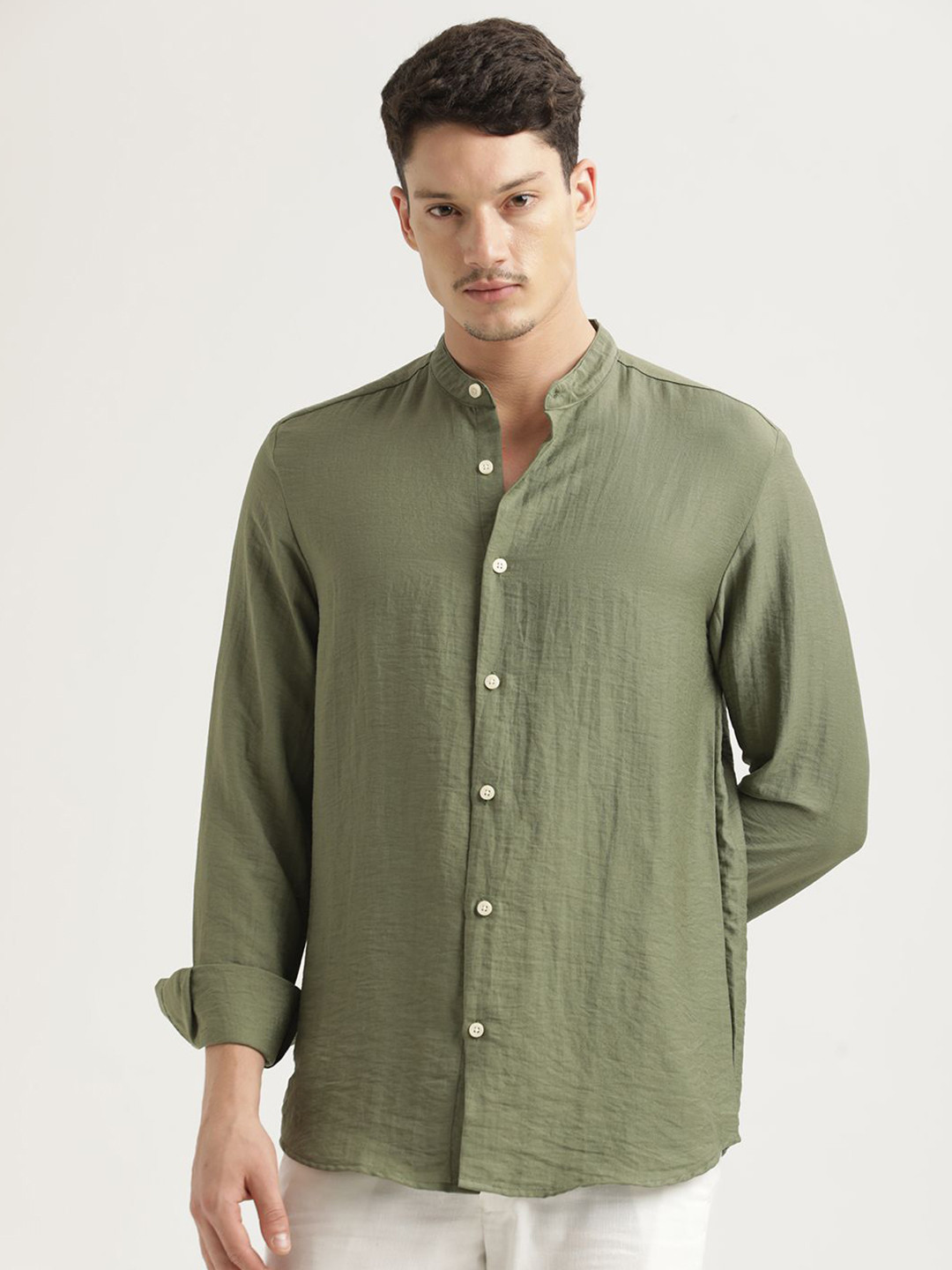 Blu MNKY Men Smart Fit Solid Mandarin Collar Casual Shirt