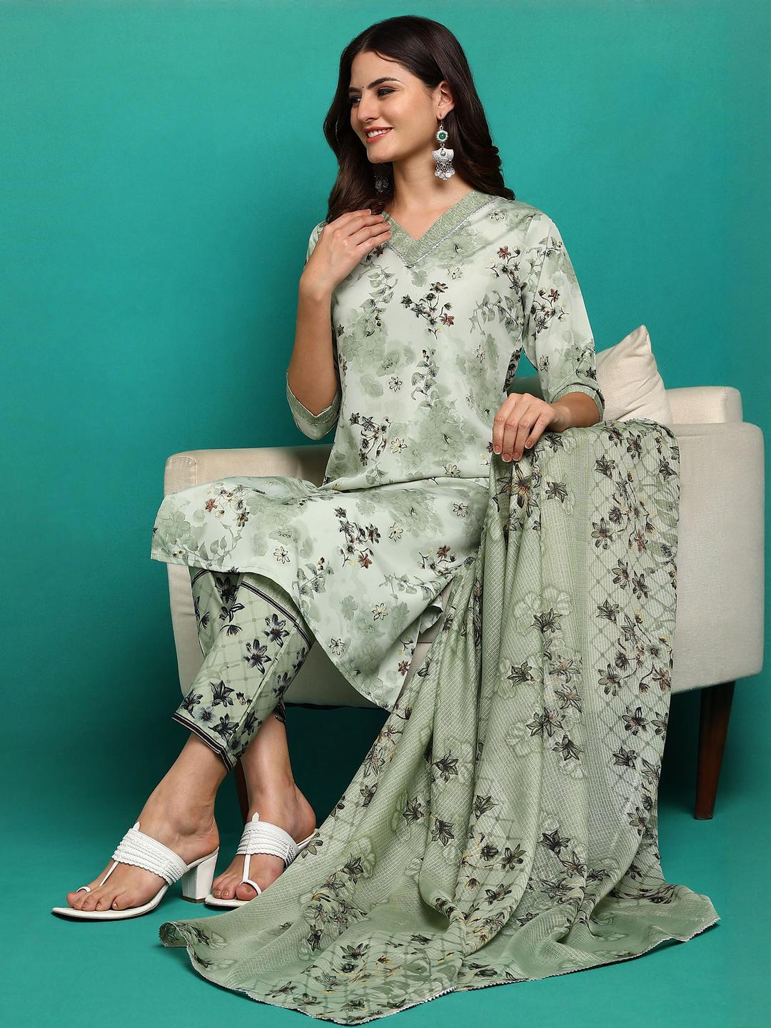 AARAGANA Women Multi Kurta Sets