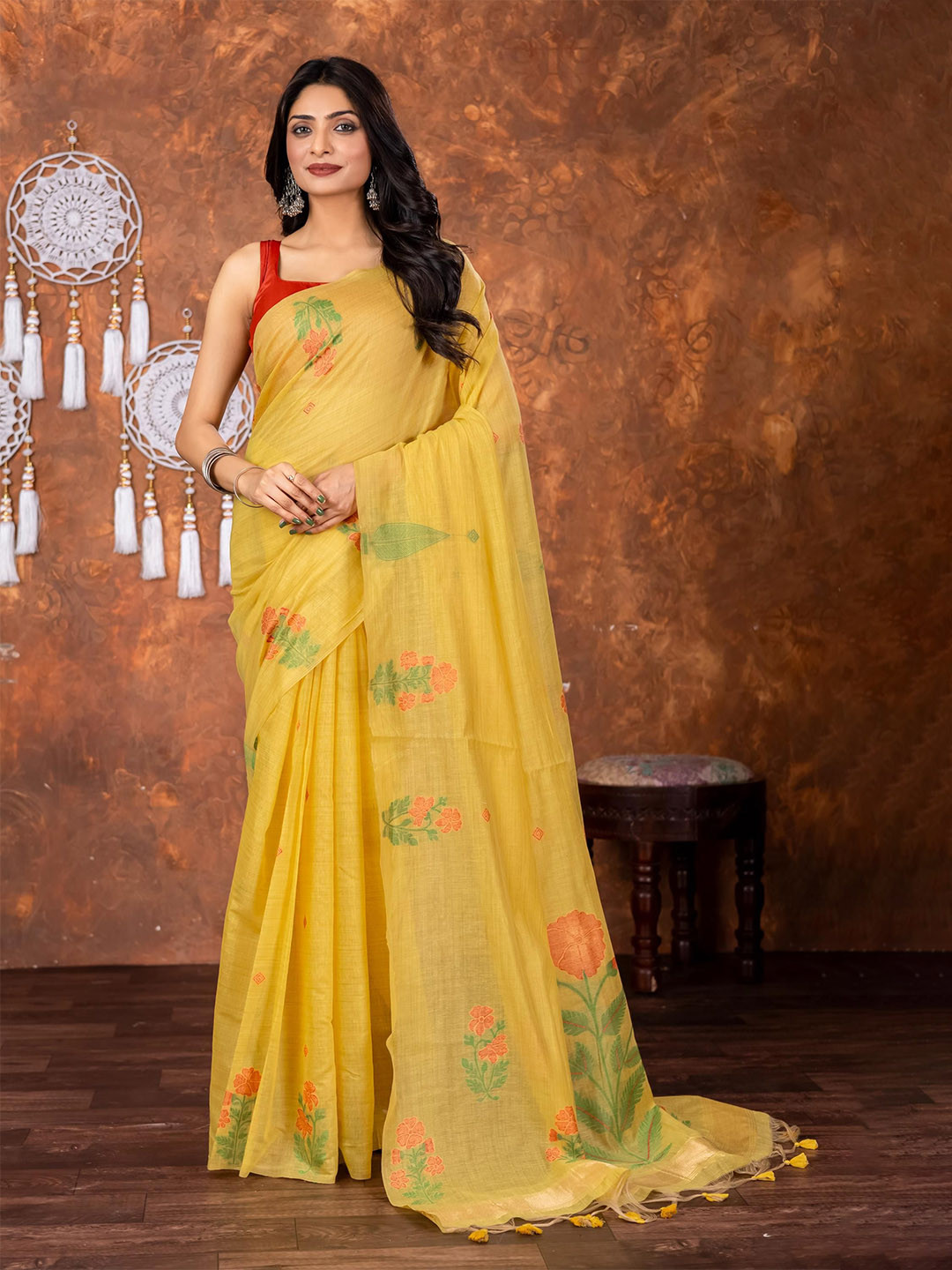 GAJARAI Woven Design Jamdani Saree With Unstitched Blouse Piece