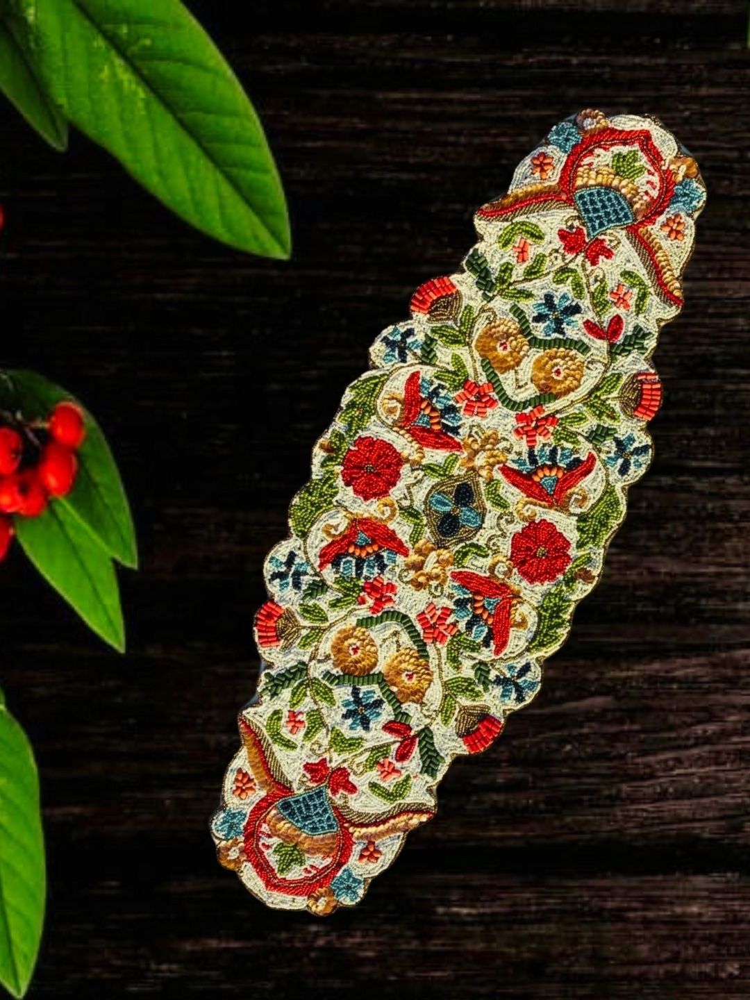 YWULY White & Red Glass Beaded Table Runner