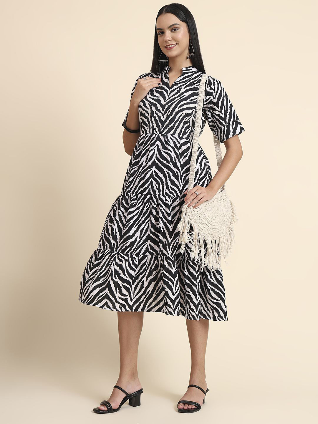 DressBerry Goya Women Printed Fit and Flare Midi Dress