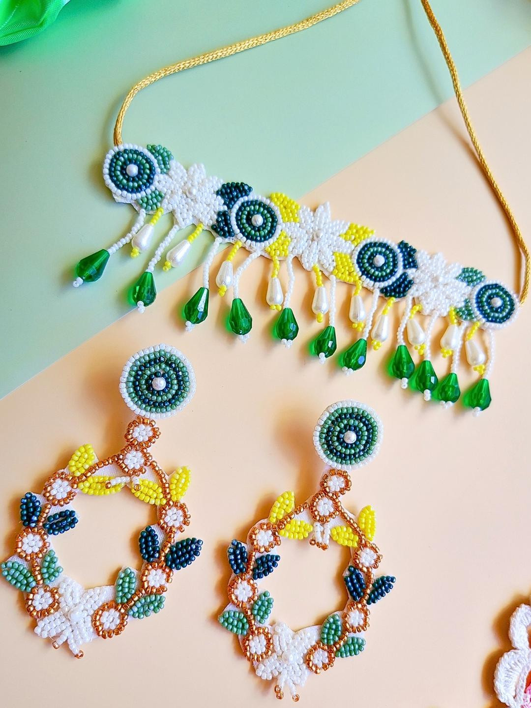 Tipsy closet Women Green Jewellery Set