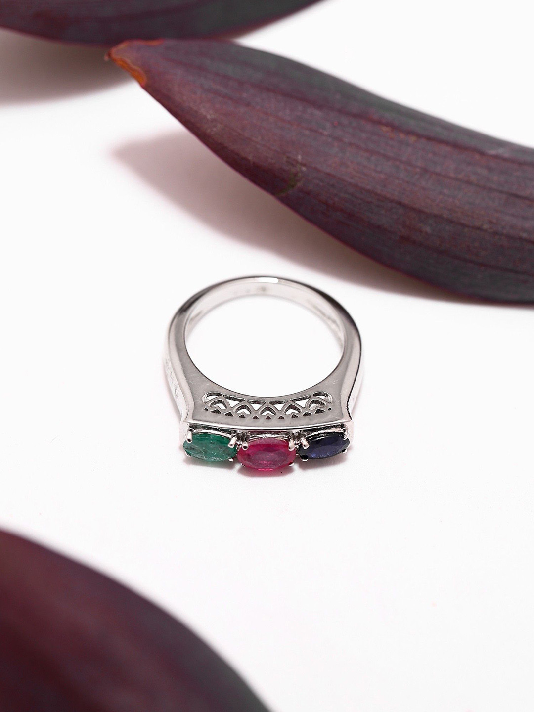 Exotic India 925 Sterling Silver Faceted Emerald Ruby & Sapphire Stone Studded Finger Ring