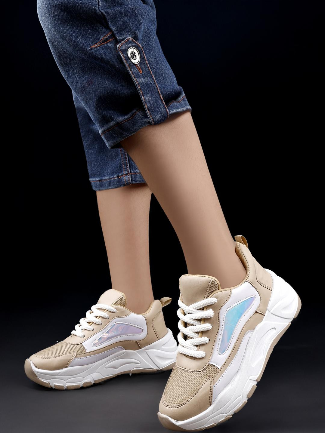 TR Women Trekking Sports Shoes