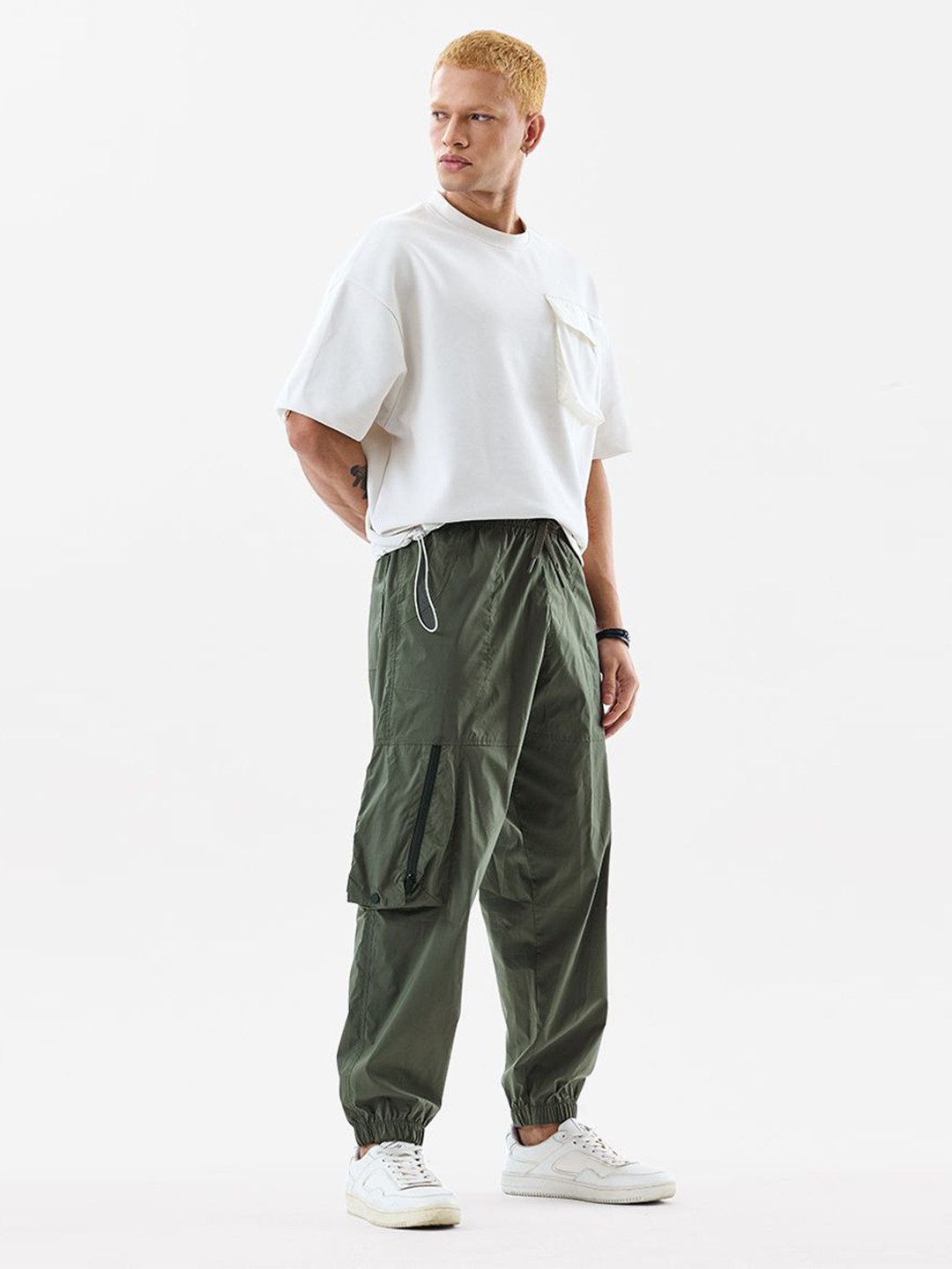Snitch Men Dark Green Mid-Rise Loose Fit Cargo Pants