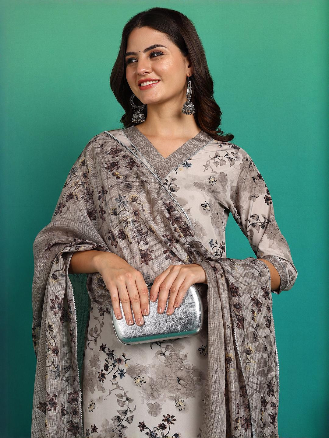 AARAGANA Women Multi Kurta Sets