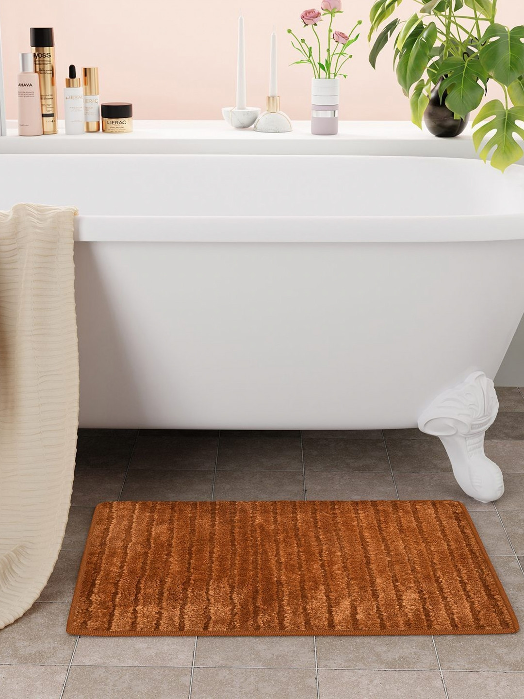 Bichauna Bali Brown & White Anti-Skid & Non-Slip Rectangular 1300-GSM Bath Rug
