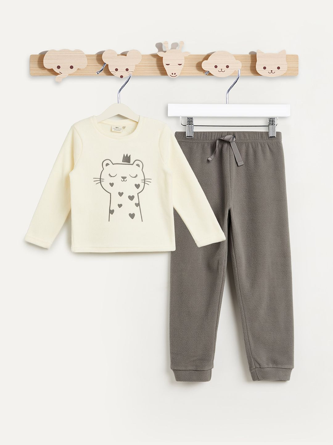 Juniors by Babyshop Girls Cat Embroidered T-shirt With Pyjamas