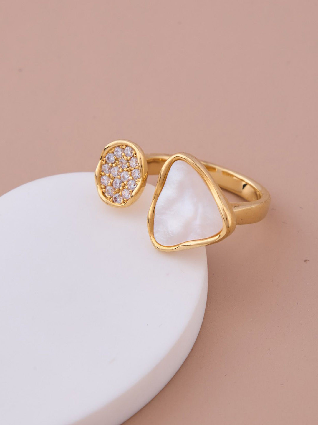 GC PREMIUM JEWELLERY Stainless Steel Gold-Plated CZ Studded & Pearls Beaded Finger Ring
