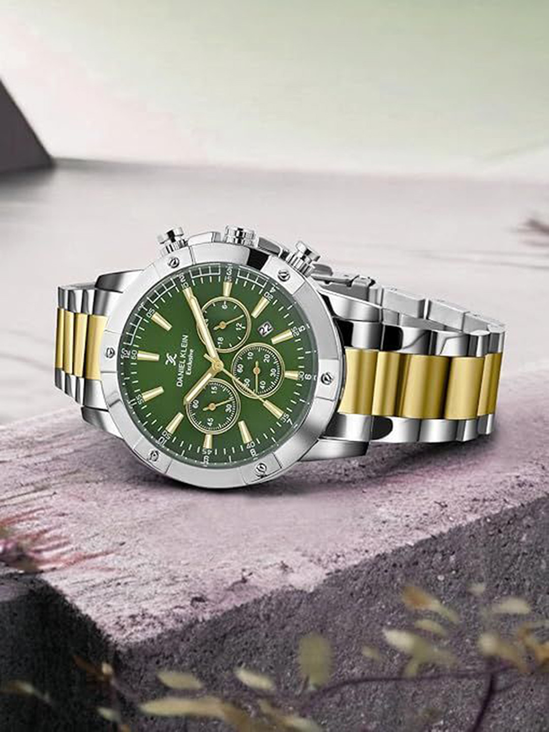 Daniel Klein Exclusive Men Solid Round Foldover Regular Analogue Watch - DKX.1.14095-5