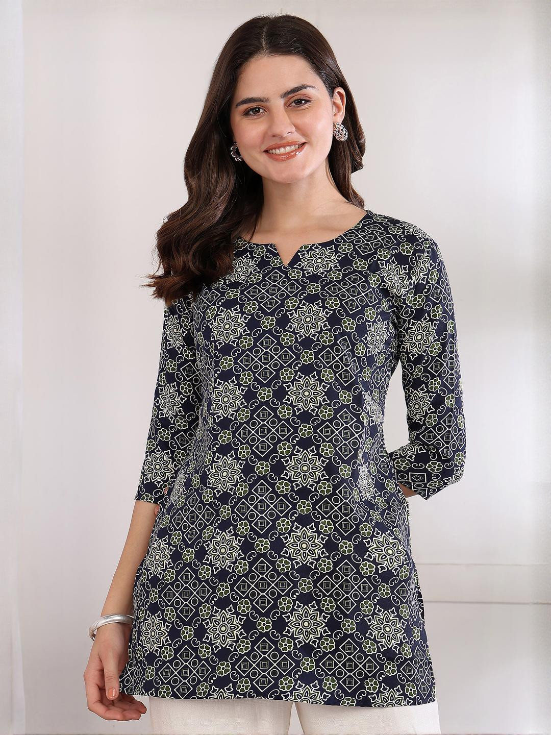Women Printed Regular Straight Kurti Pack Of-1