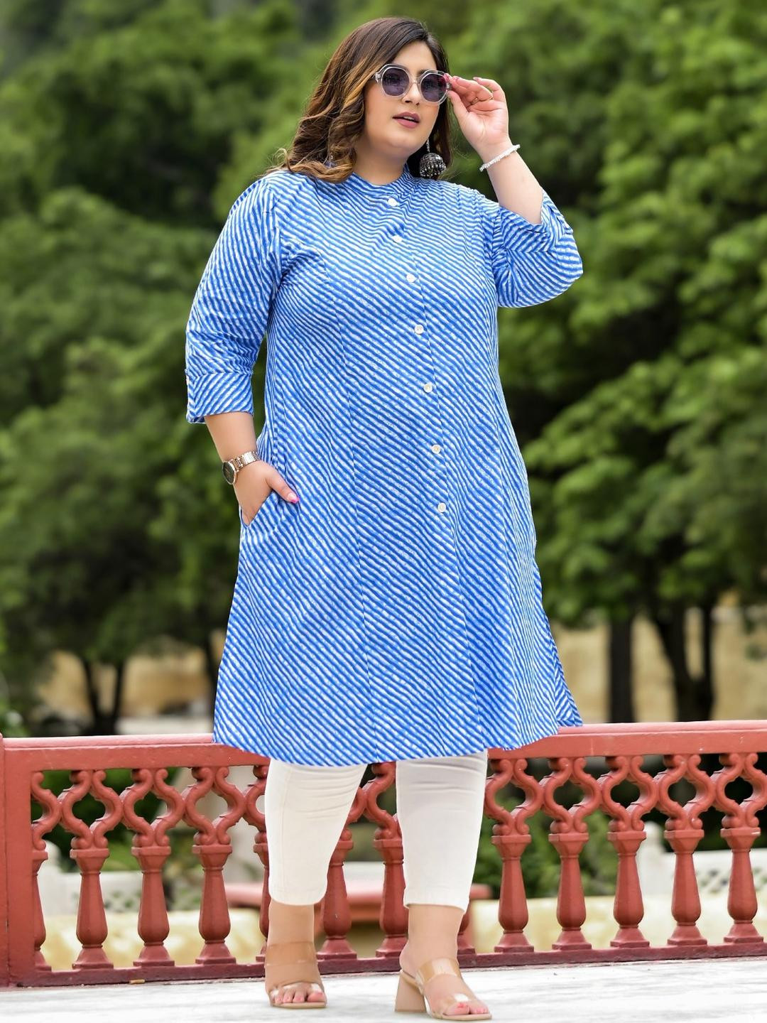 ROPADEMODA Women Blue Kurtas