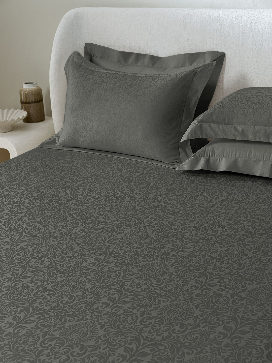 SANSAAR A DDECOR BRAND LIVE CONSCIOUSLY Grey Floral Printed Cotton 3 Piece Bedding Set