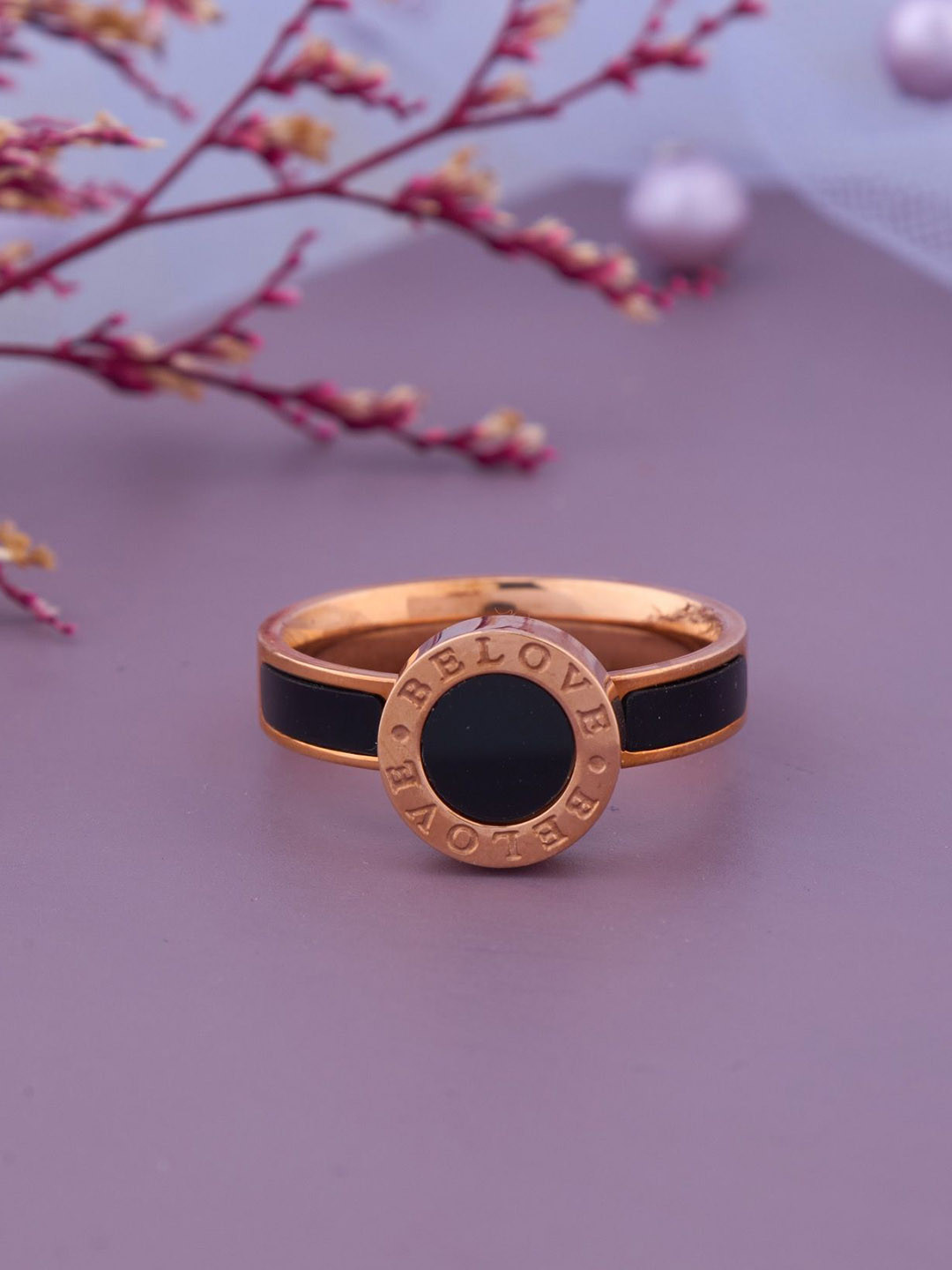 GC PREMIUM JEWELLERY Enamel With 'BELOVE' Engraved Circular Motif Finger Ring