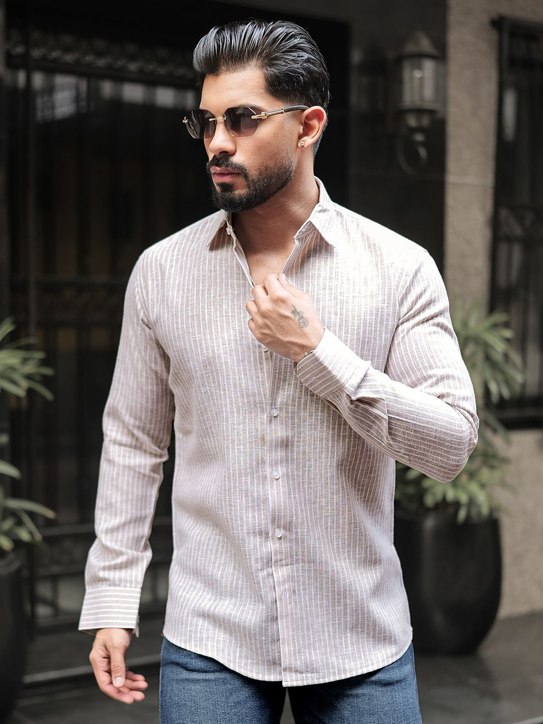 Urban Scissors Men Comfort Striped Regular Fit Spread Collar Casual Shirt