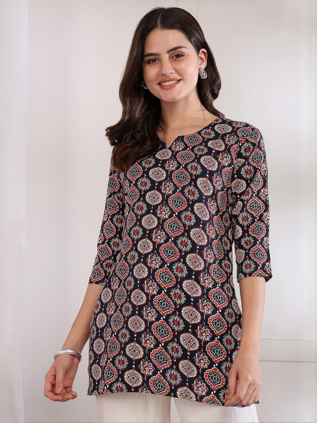 Women Printed Regular Straight Kurti Pack Of-1