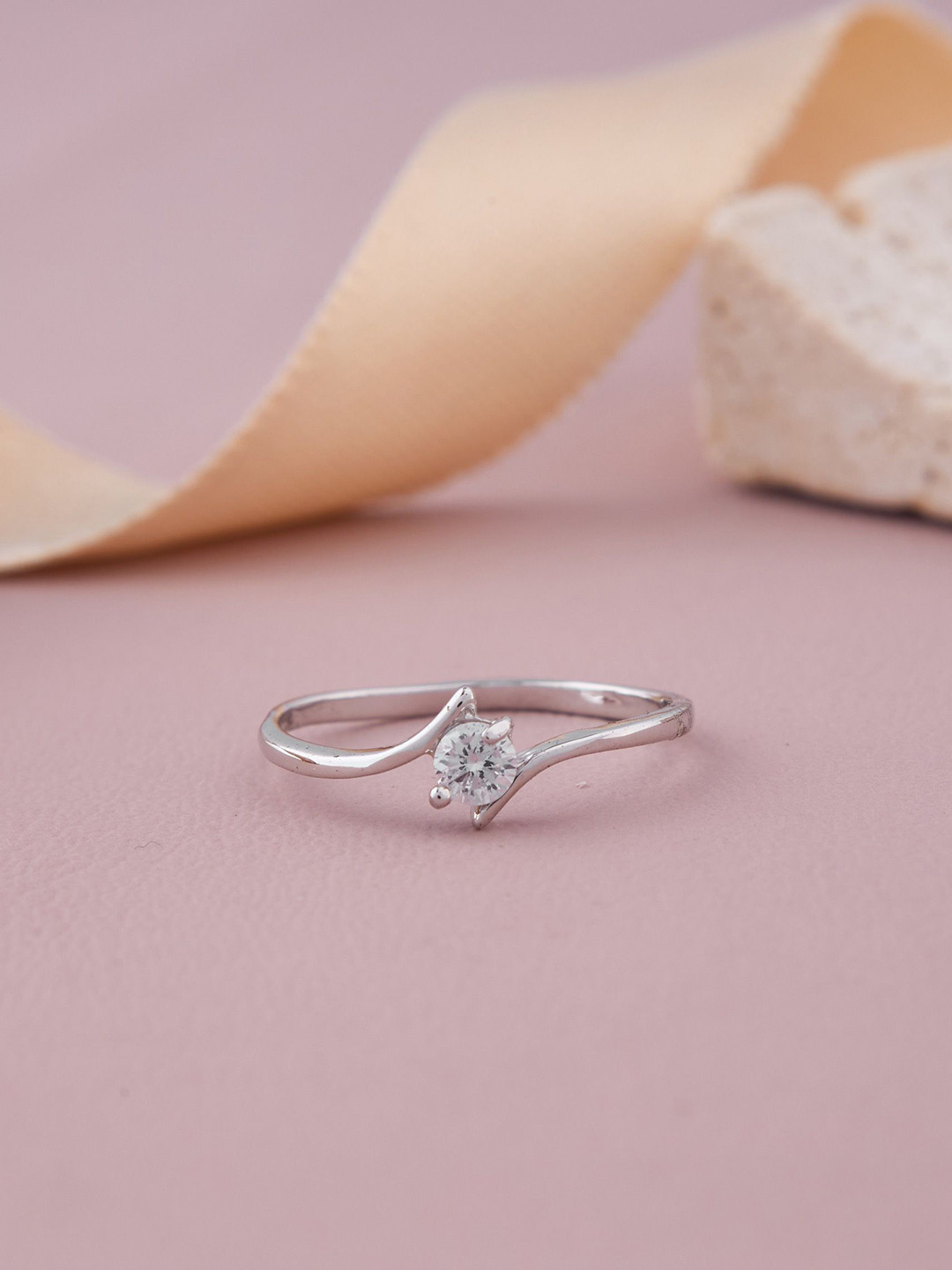 GC PREMIUM JEWELLERY Twisted Solitaire Stone-Studded Finger Ring
