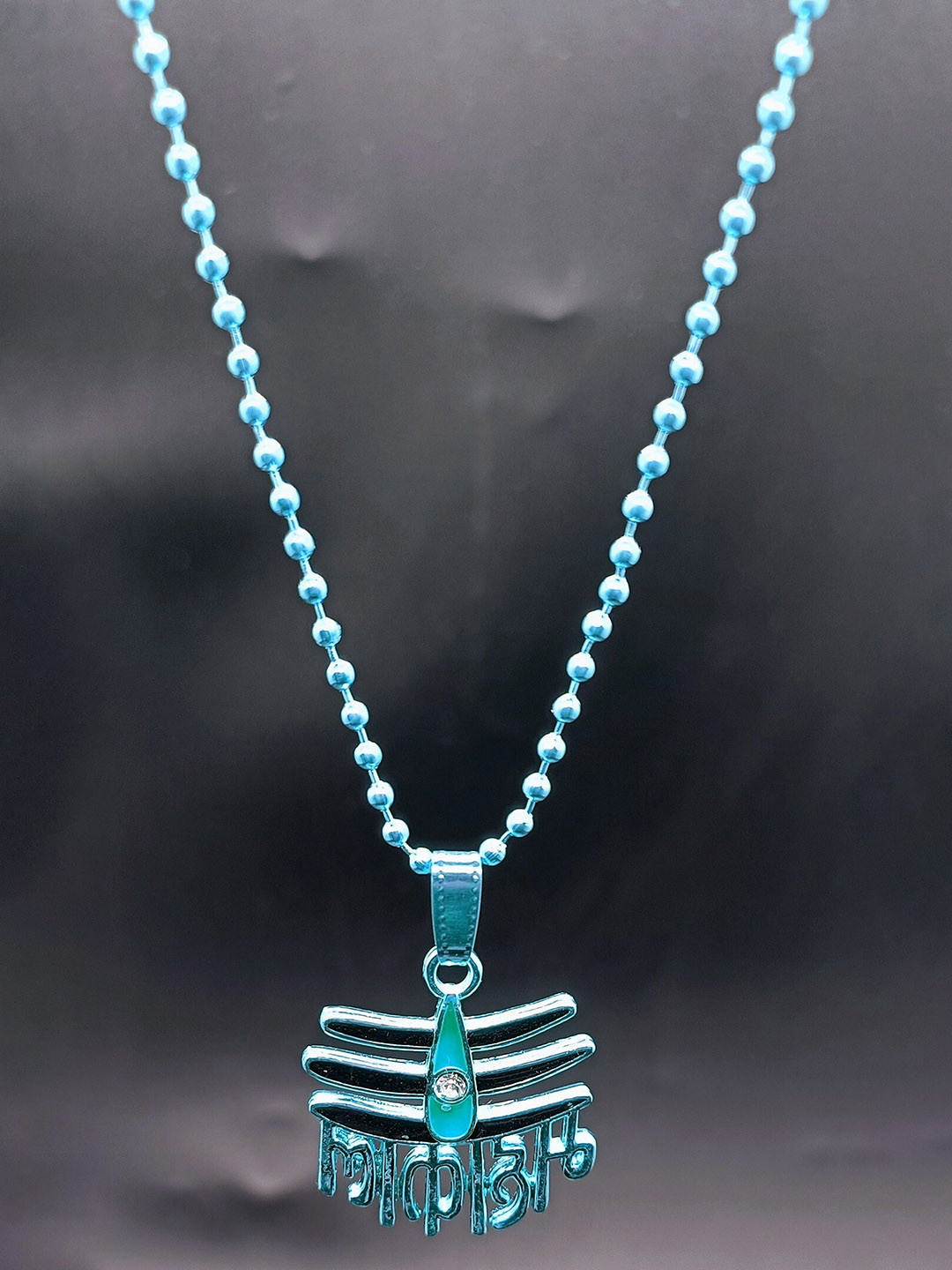 Dynamic Retail Global Men Minimal Chain
