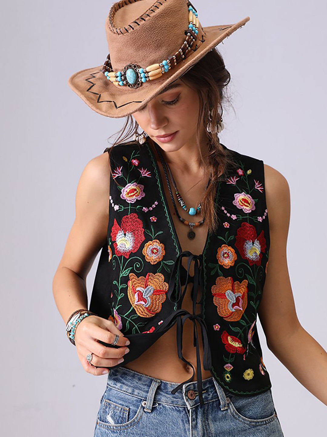 StyleCast Women Floral Embroidered Vest Top